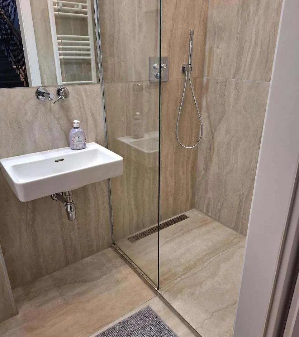 2 Zimmer Wohnung Mit Balkon 19 Βιέννη 0*,